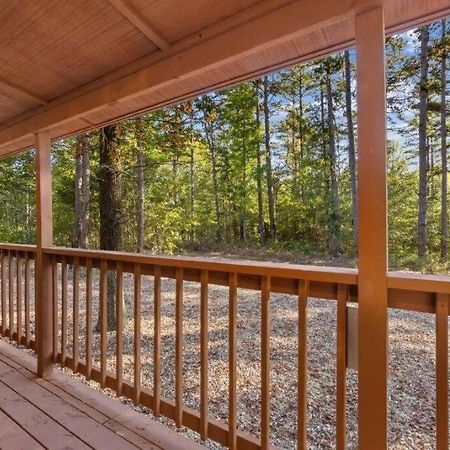 Misty Moonlight, Sleeps 4, Mountain Cabin Lejlighed Broken Bow Eksteriør billede